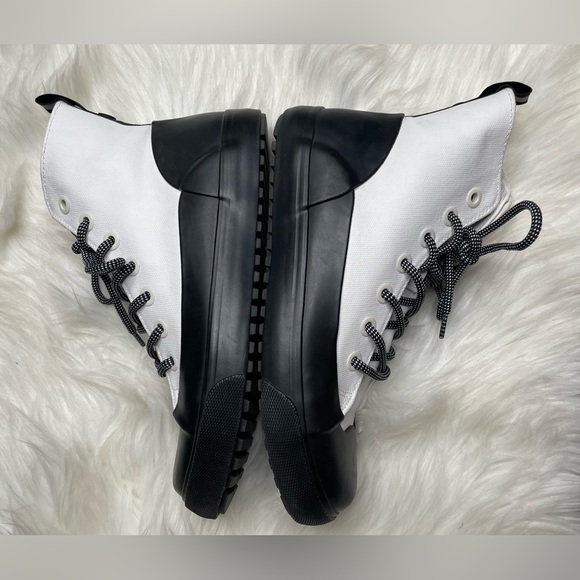 🐼🔳Hunter x Hunter Womens Boots Shoes Size 7.5 or Mens Size 5.5 - Picture 4 of 10